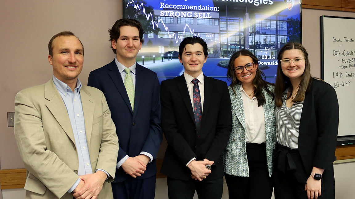 Four Finance Students compete in CFA Research Challenge