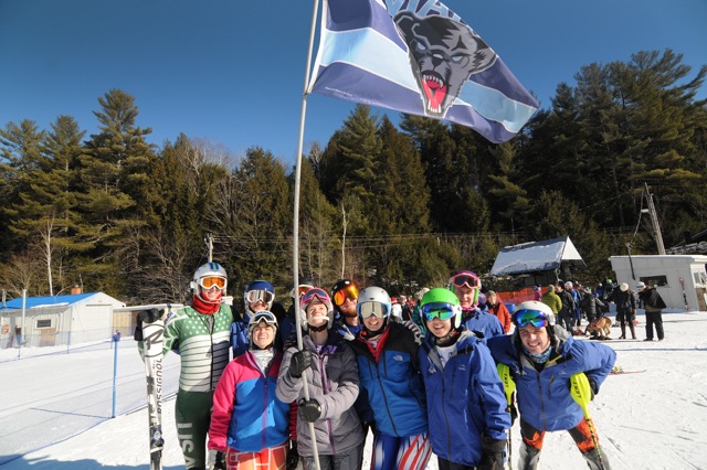 A photo of a group of alpine skiiers