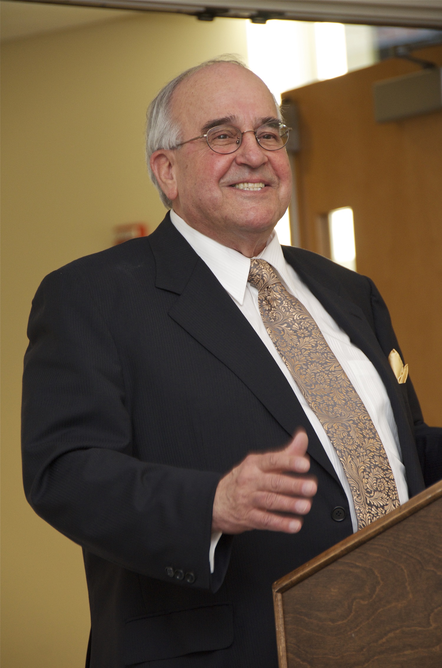 Emeritus Associate Professor Raymond Pelletier