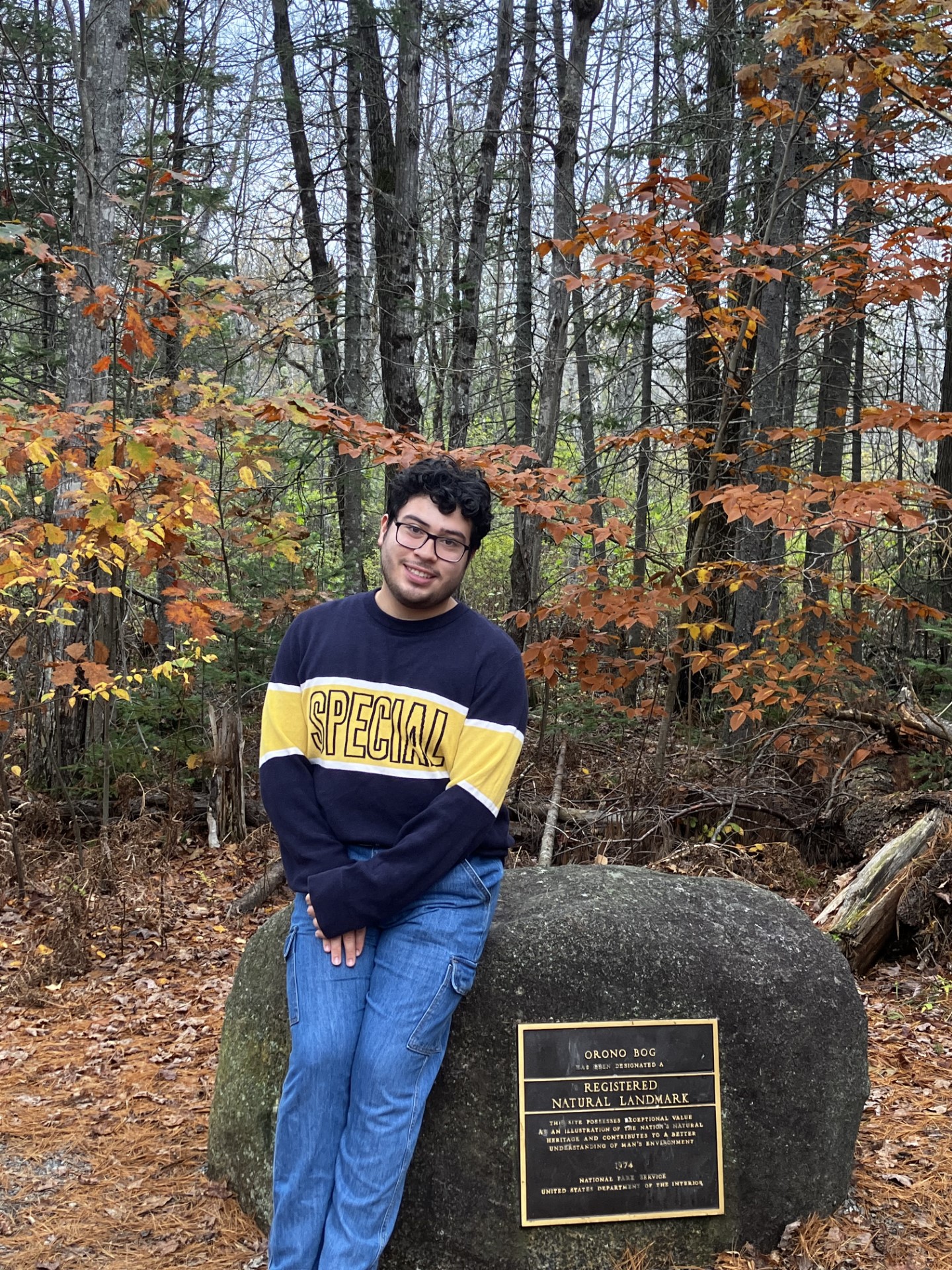 Staff picture of Peer Advisor Erick Oquendo