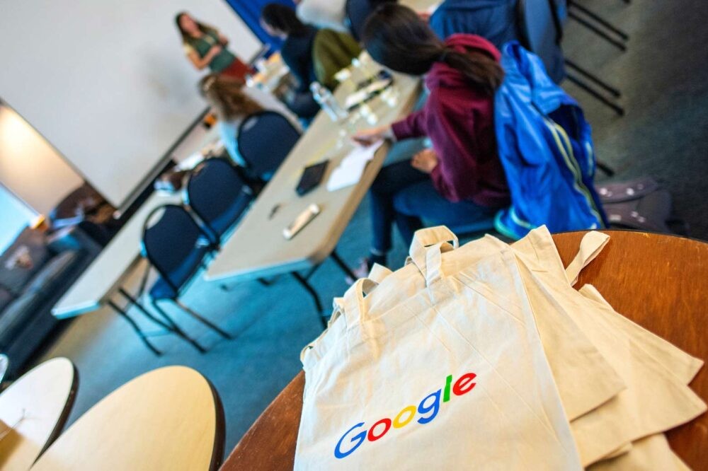 Event with Google tote bags