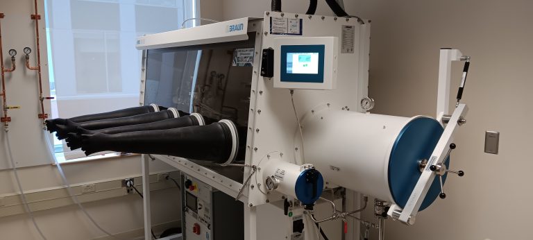 The MBraun Glovebox Evaporator setup, available in the Engineering Science and Research Building at UMaine.