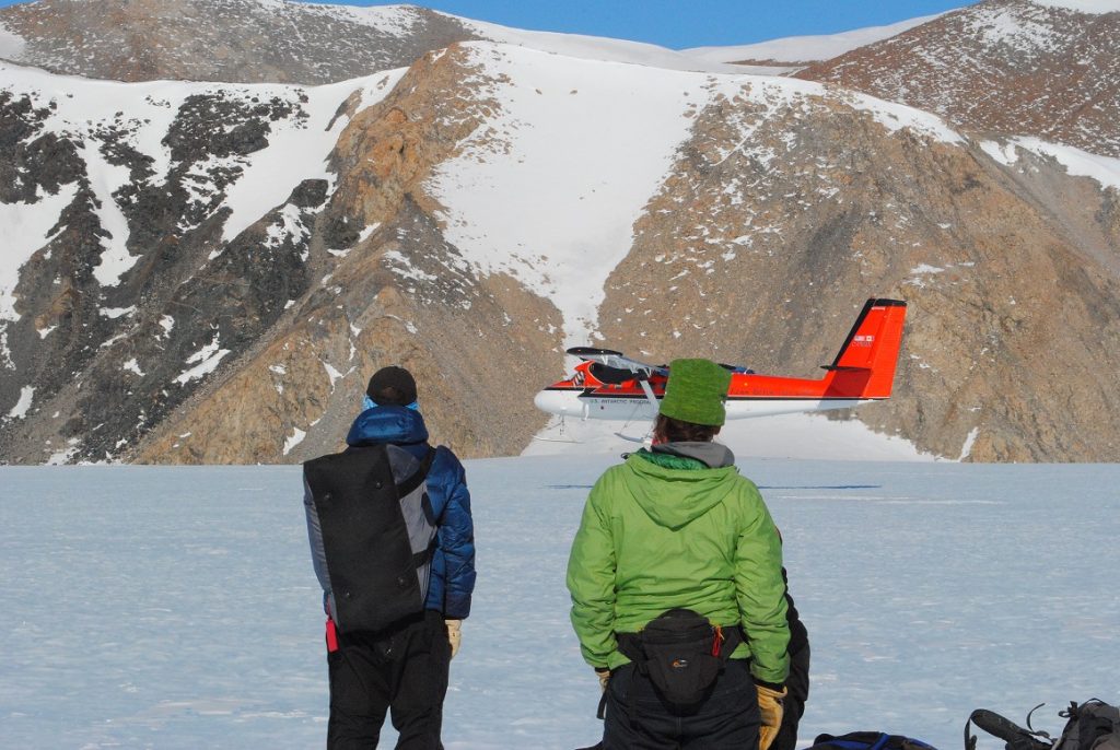 Twin Otter leaves us at Robinson Bluff on Dec. 15.