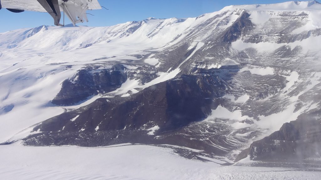 Views on the way to Shackleton Camp