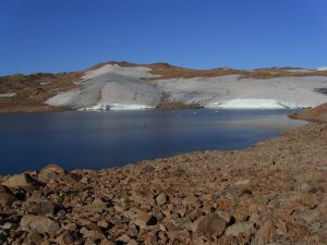 A lake in north Liverpool Land, East Greenland. Photo credit: Amanda Lusas.