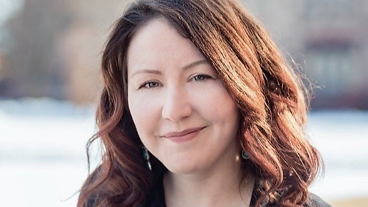 Woman with shoulder length brown hair