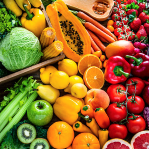 Image of fruits and vegetables arranged in a rainbow assortment