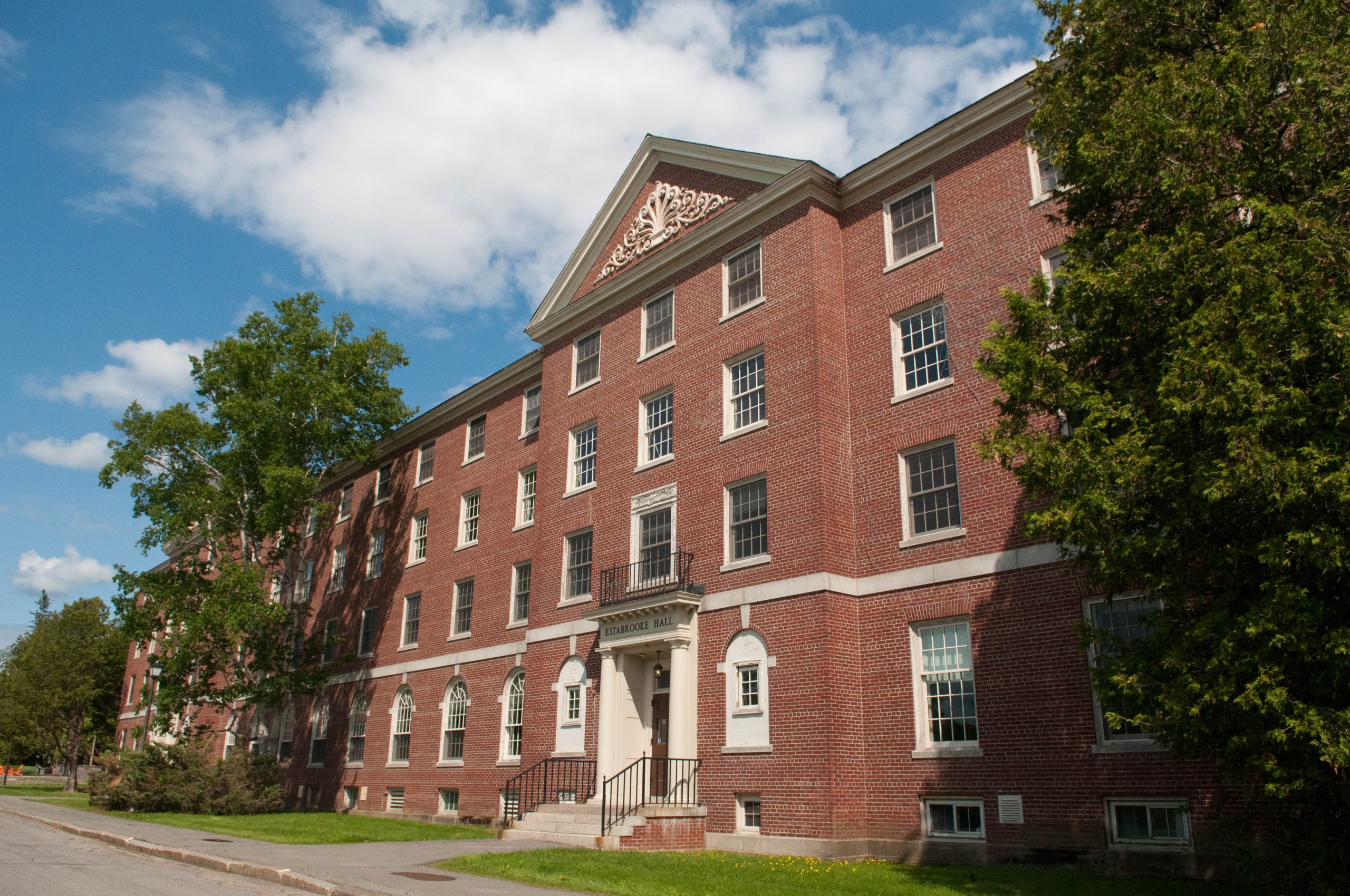 Exterior of Estabrooke Hall