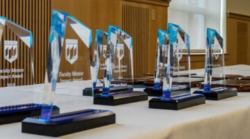 Faculty Mentor Awards image