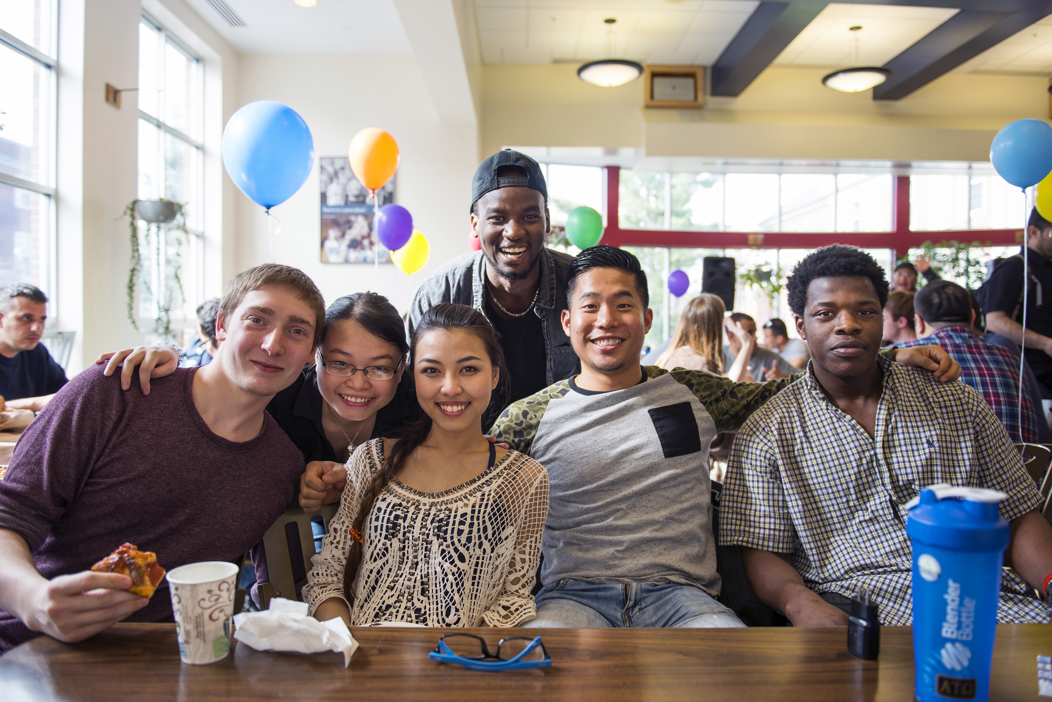 Students enjoy international coffee hour