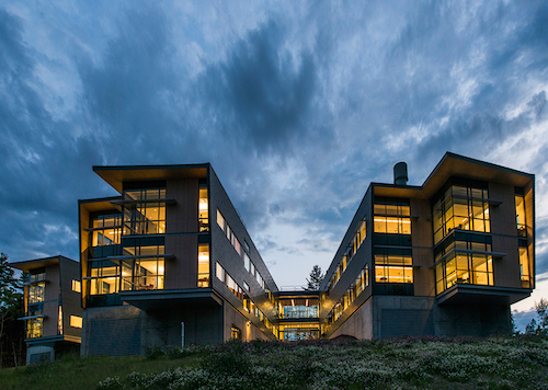 Bigelow Laboratory for Ocean Sciences building at night