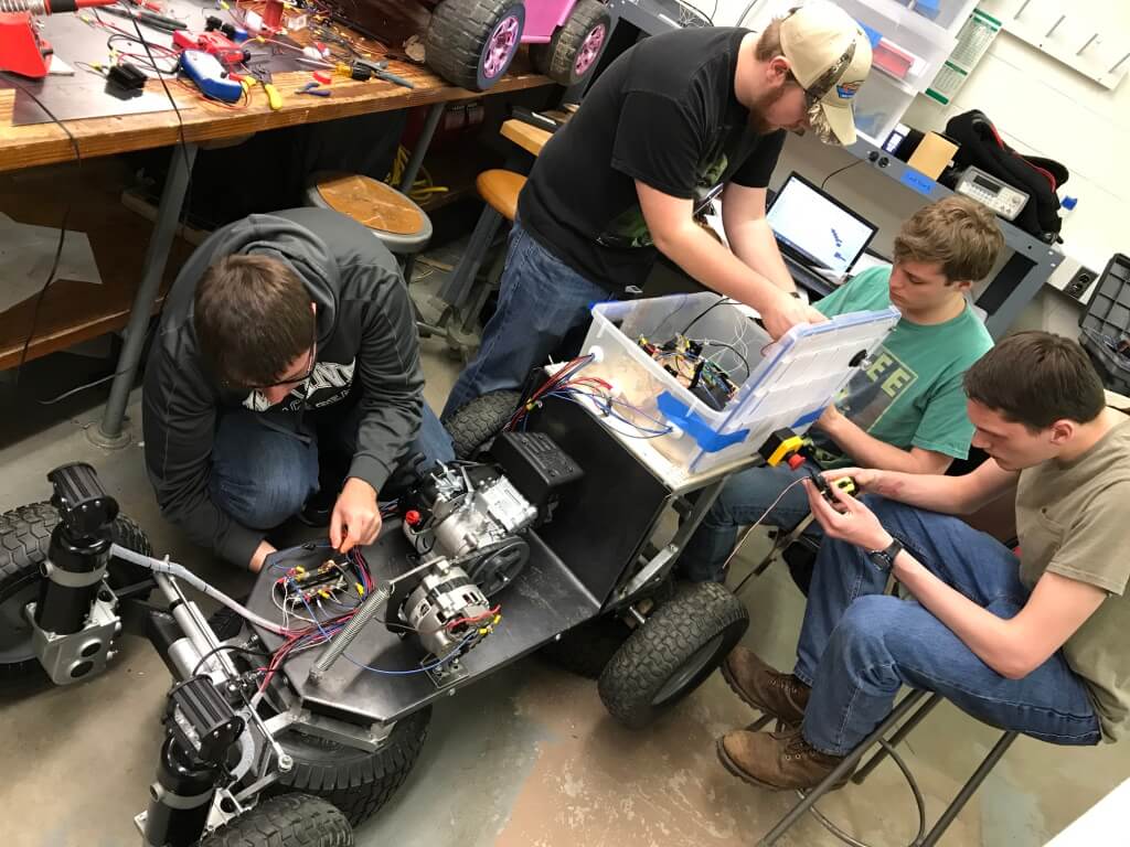 students working on capstone drone 2017