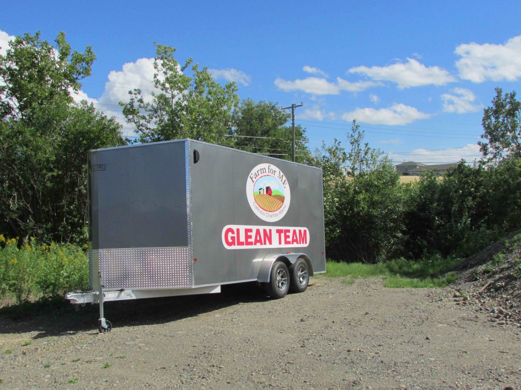 Image of a trailer with the words "Glean Team" printed on the side