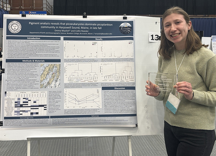 Emma Mazlish with her winning undergraduate poster