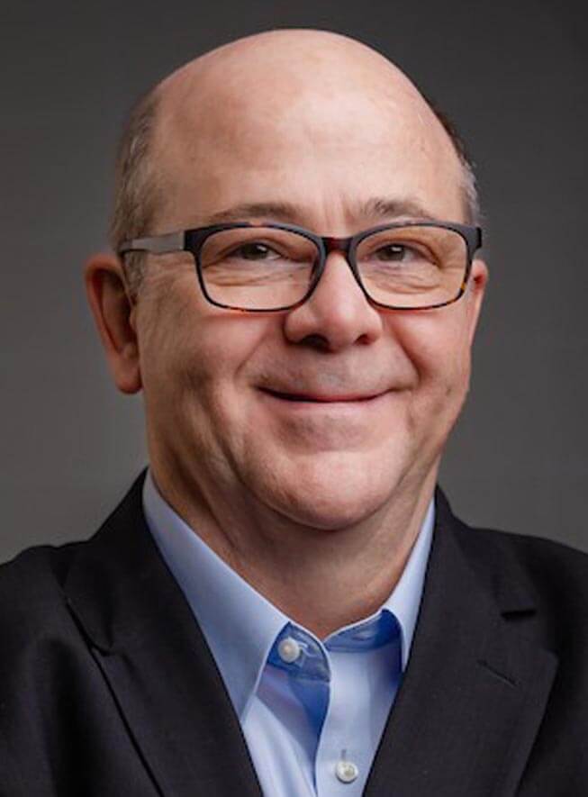 A portrait of Mauricio Pereira da Cunha