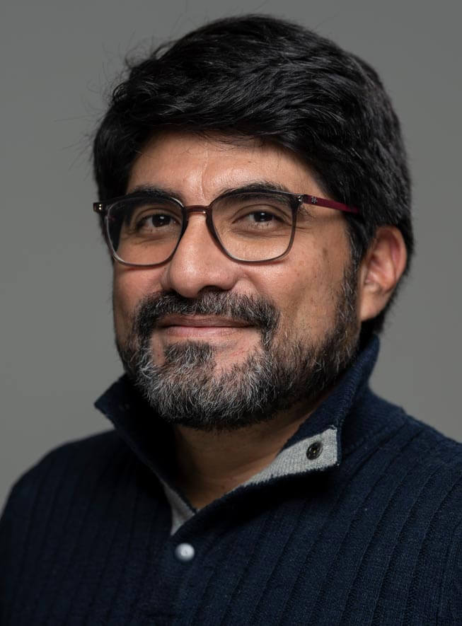 A photo of Carlos Villacorta