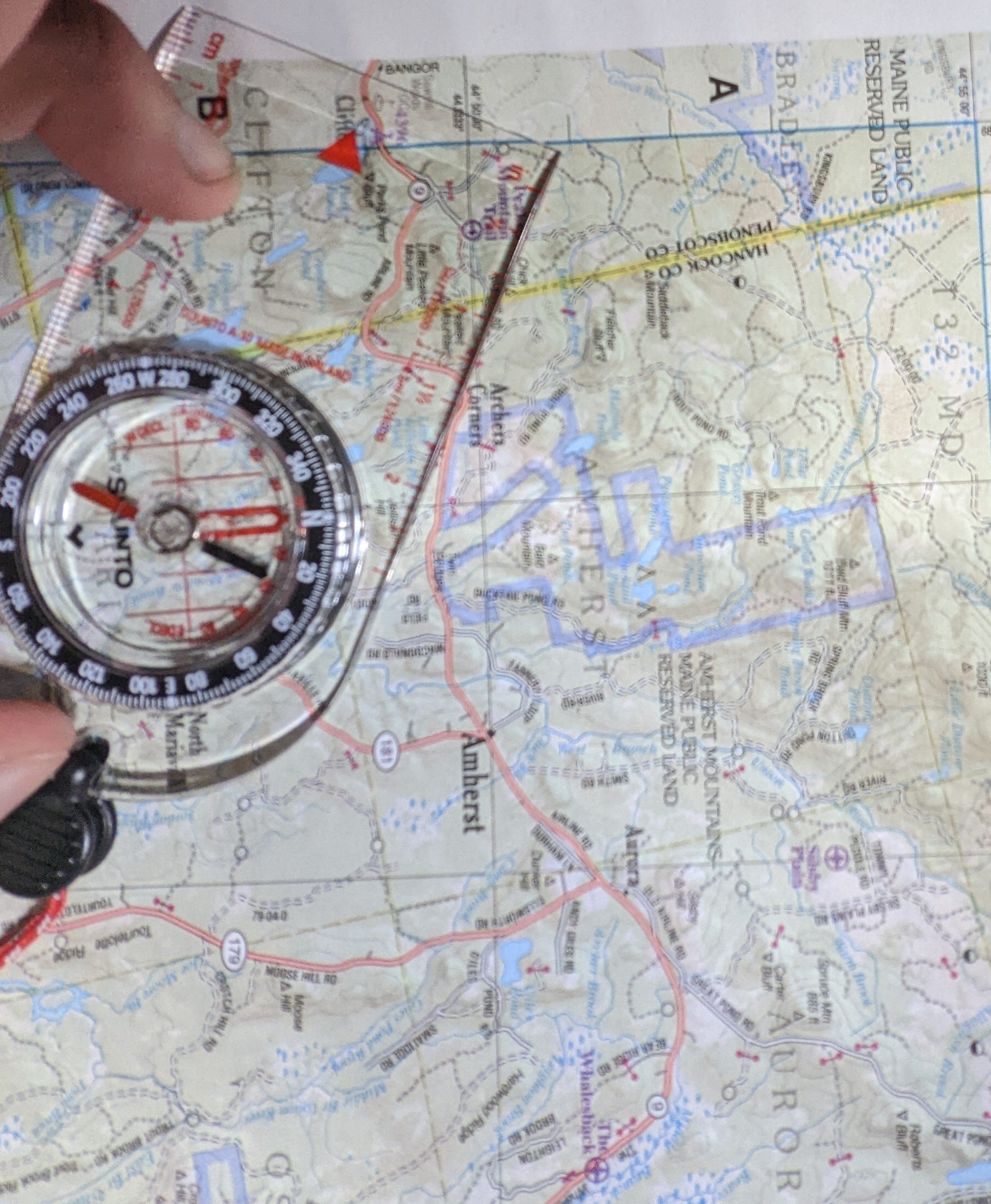 Online Compass - Navigational compass right in your browser