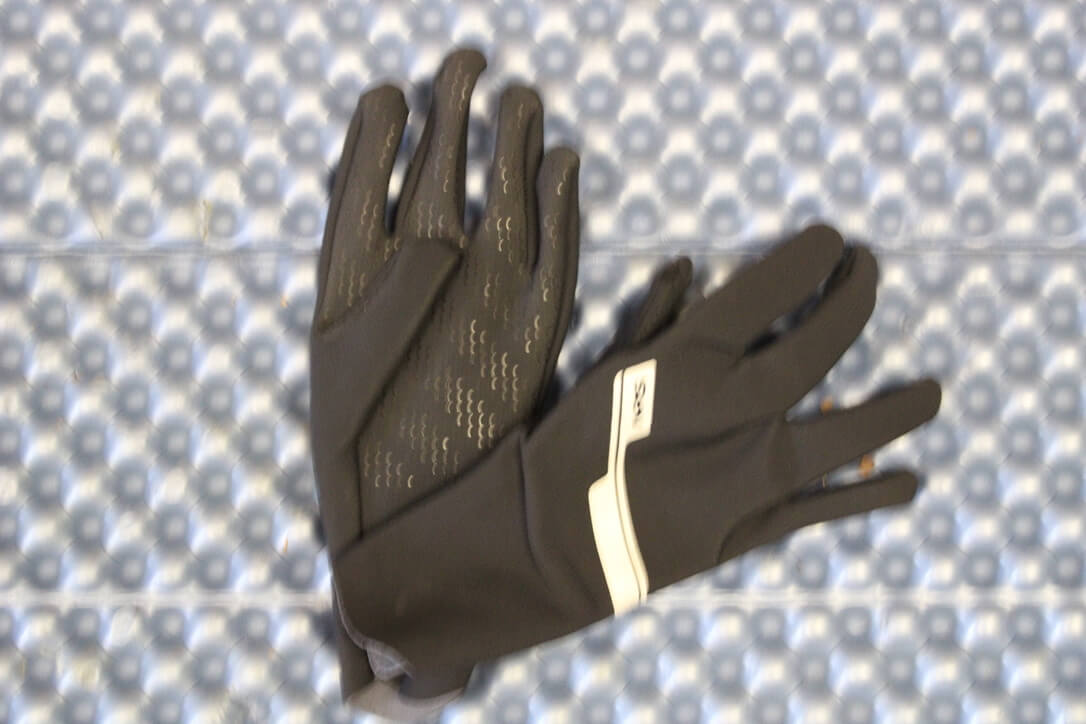 Synthetic polypropylene thin base gloves