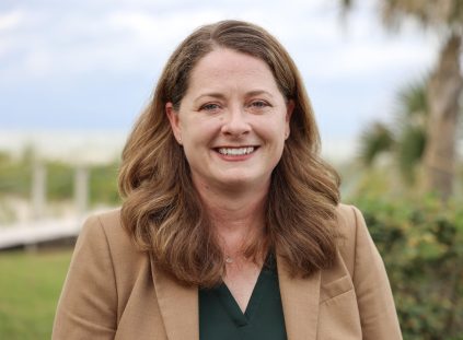 Portrait of Dr. Hannah Carter smiling