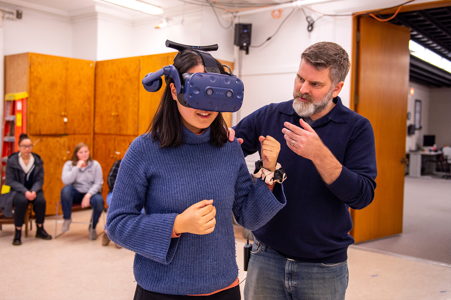 Women in Computer Science workshop learning about virtual reality experiences