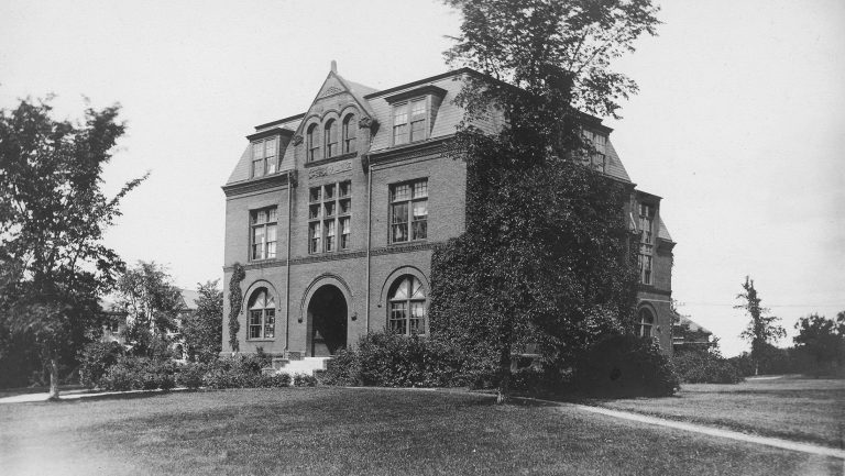 Coburn Hall - Self-Guided Walking Tours - University of Maine