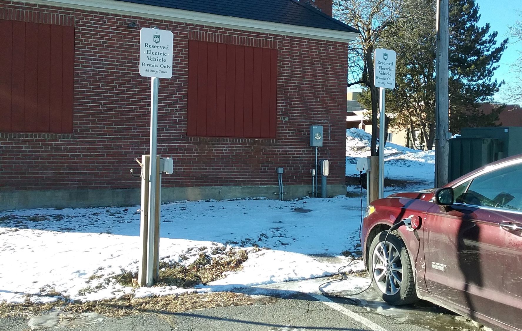 Norman Smith Hall EV chargers