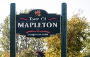 Mapleton Town Sign