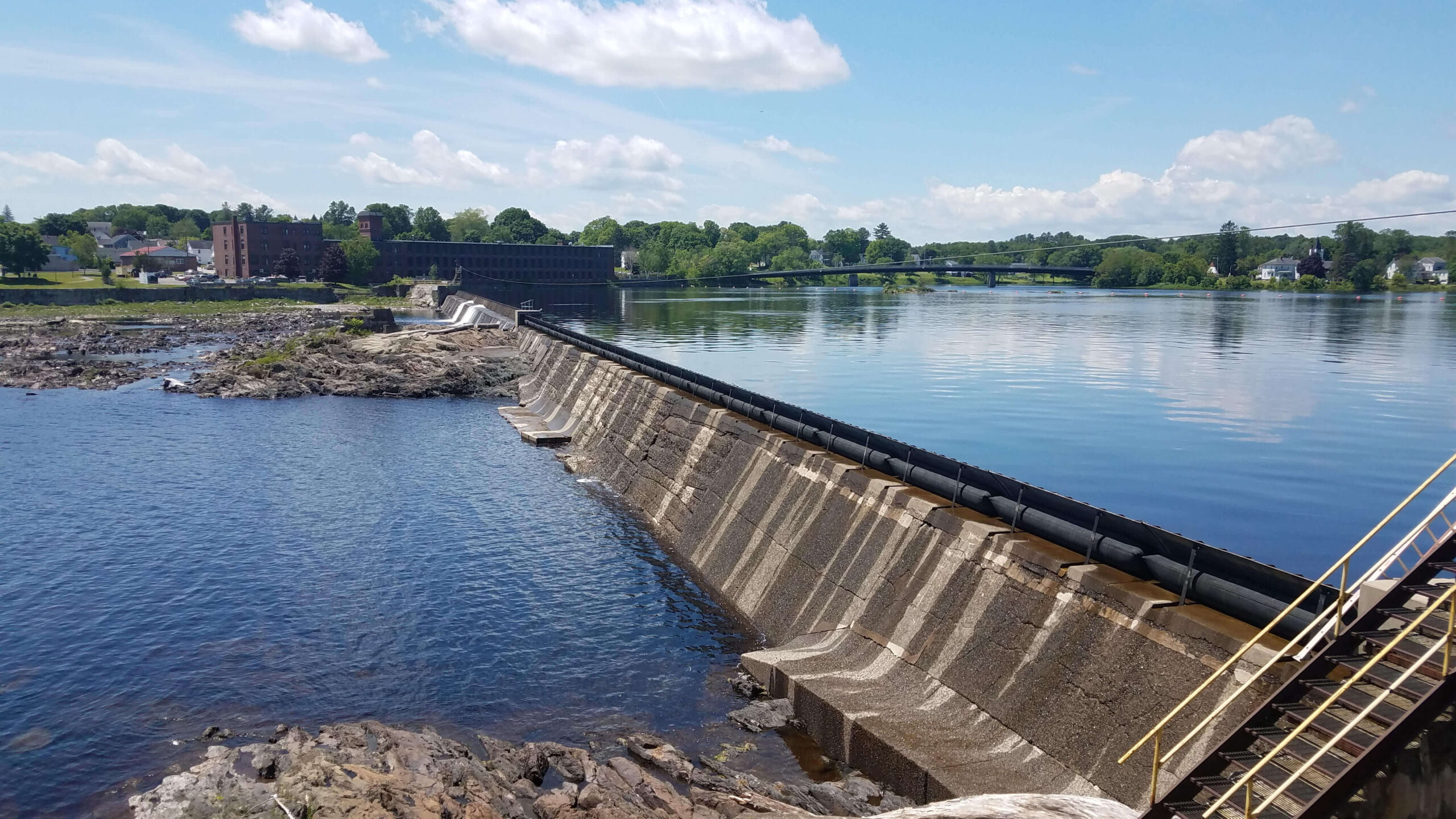 Image of the Milford Dam on the Penobscot River at low flow conditions