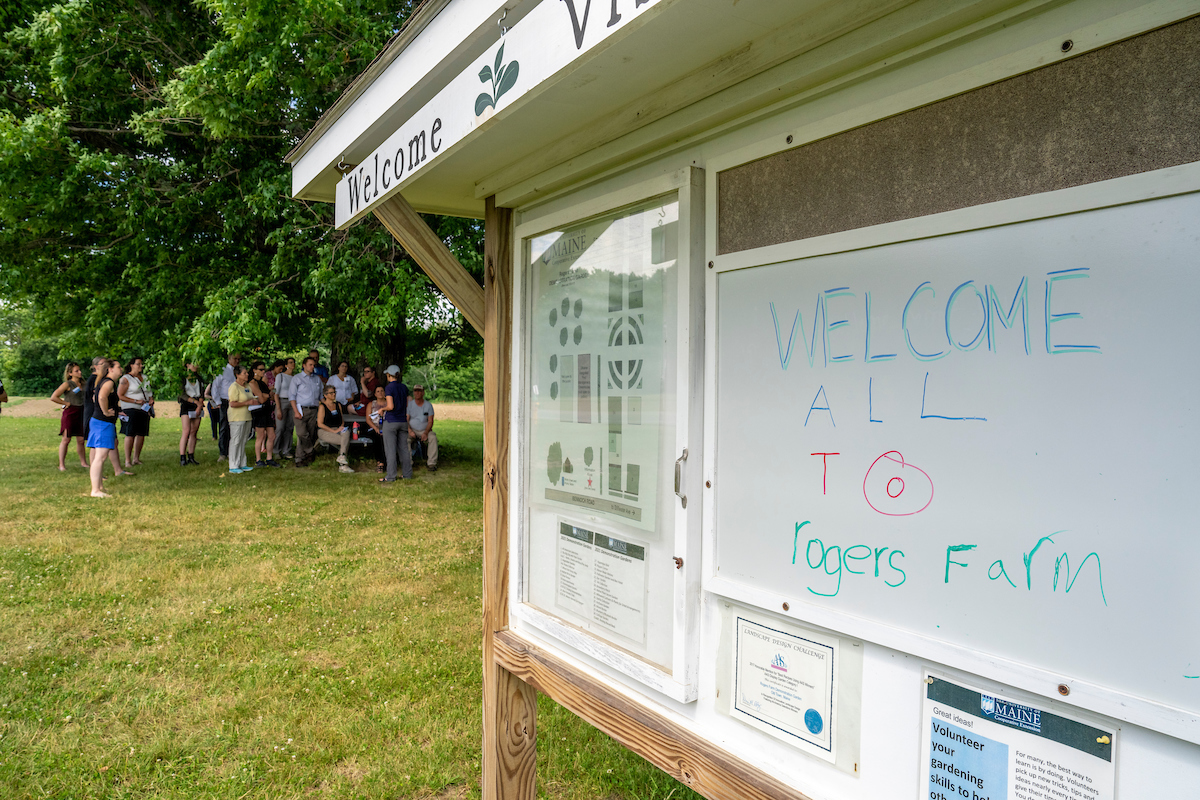 A photo of a signboard that says "Welcome to Rogers Farm"