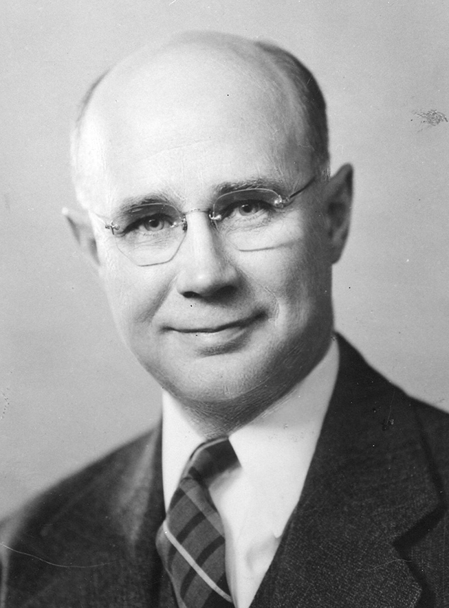 An archival photo of Arthur Deering